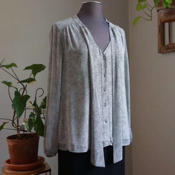 DR2 Lines Black and White Button Up Blouse Large - Picture 3 of 7